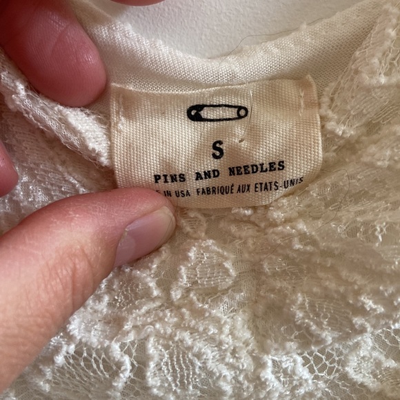 Pins and needles lace body con dress in size S - Picture 3 of 9